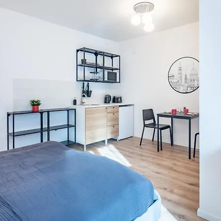 Rooftop Access - Balcony - Relaxing Sleep Apartman *